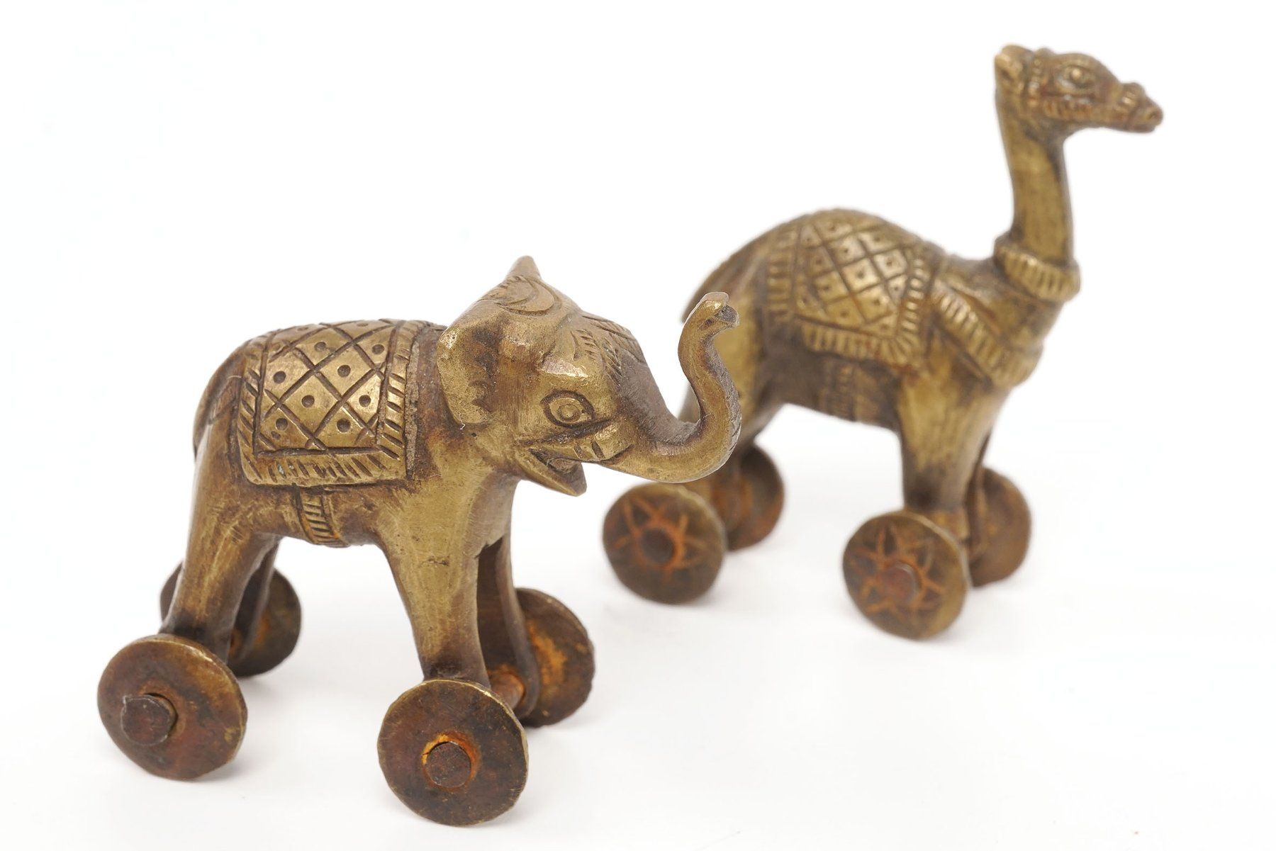 Statuette: 2 kleine Messingfiguren Elefant und Kamel – Usato da Buochs venduto da chicco64 8