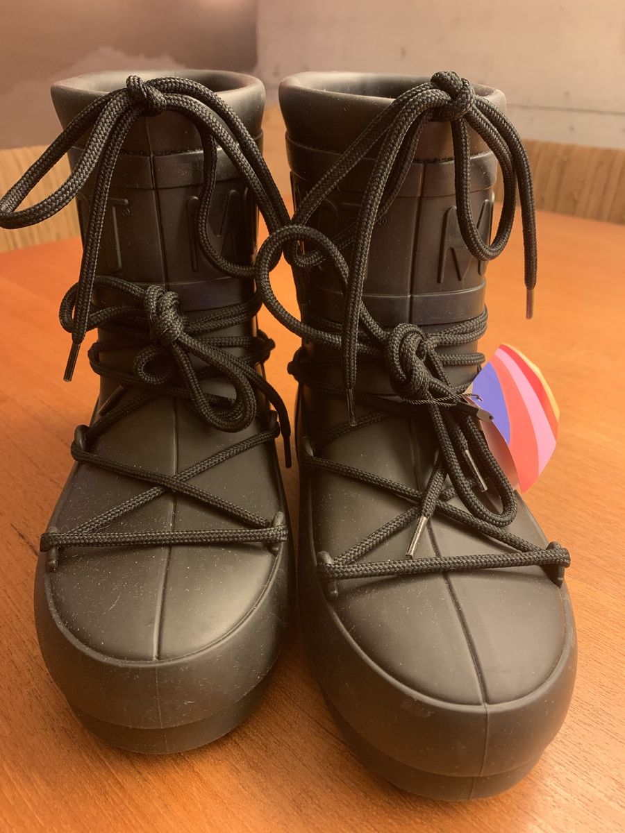 Damenschuhe: Moonboot – Neu und originalverpackt aus Abtwil SG von Fechtili 2