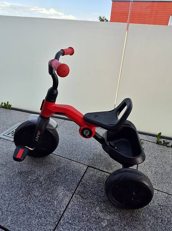 Véhicules pour enfants: Kinder Dreirad mit Korb – D'occasion à Neuenkirch par Unicorn3759 1