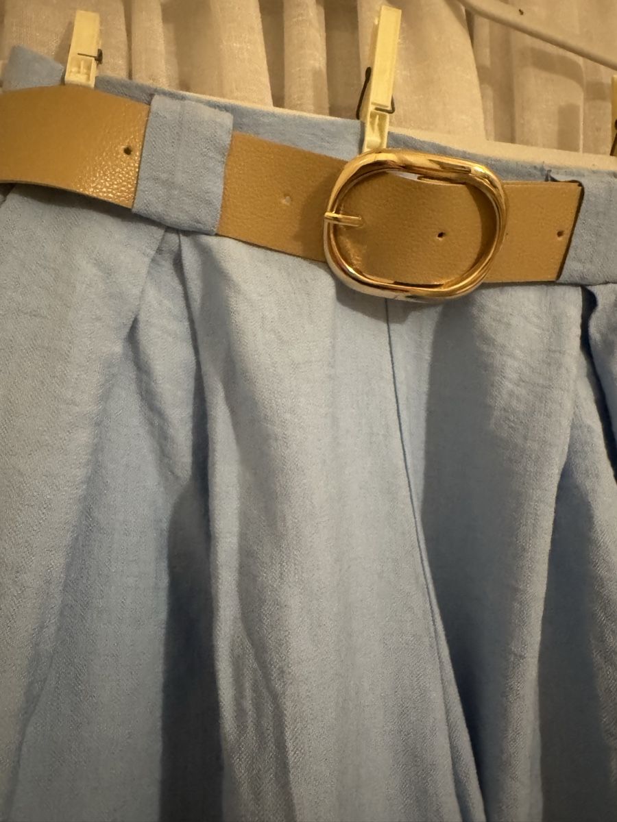 Pantaloni: Sommerliche, hellblaue Palazzo Hose mit Gürtel – Usato da Neuenegg venduto da mel_5pnq 3