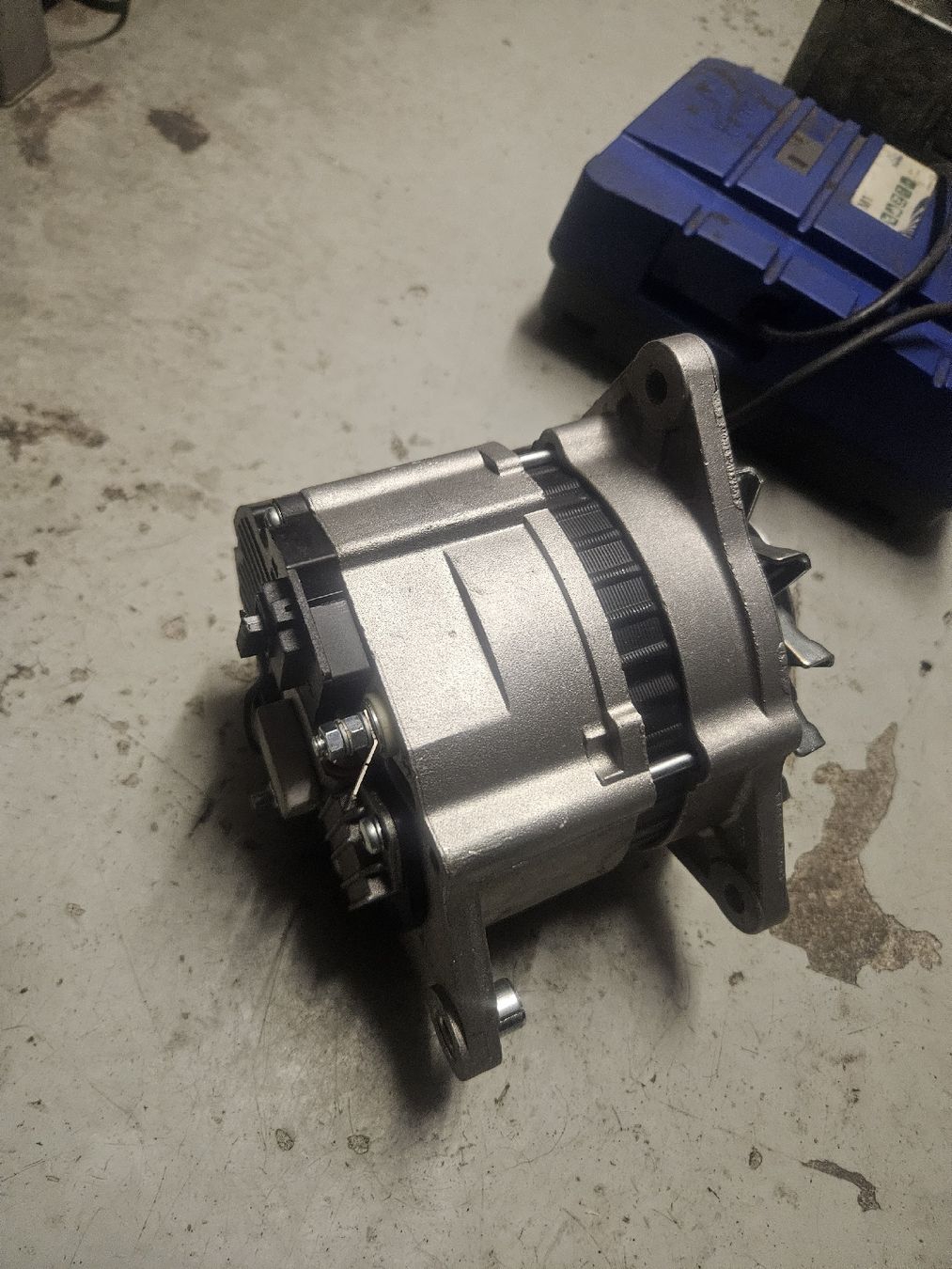 Toutes les pièces détachées: Alternator Neu! – Neuf (Voir description) à Bauma par Maese1980 1