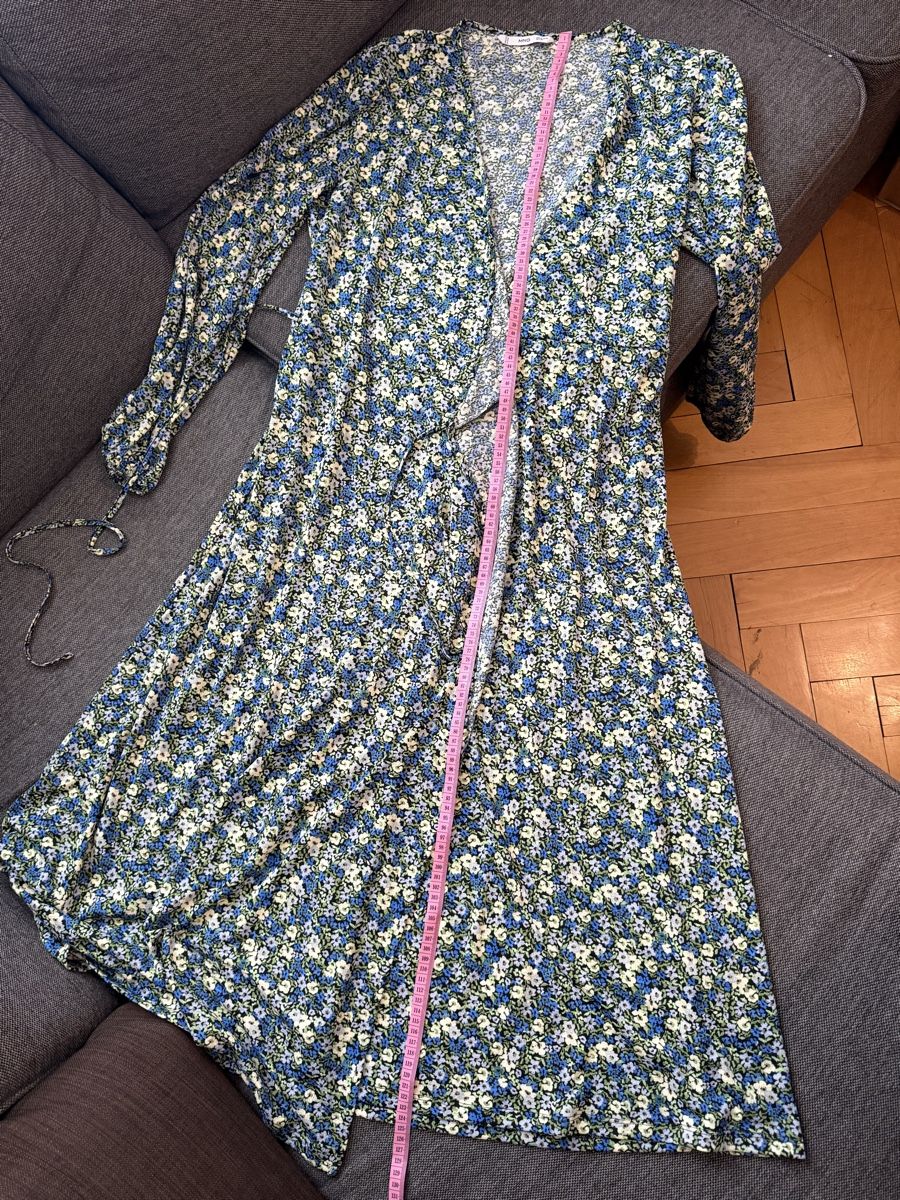 Mango Robes: Robe portefeuille mango – Neuf (Voir description) à Le Locle par tchanatakoua 4