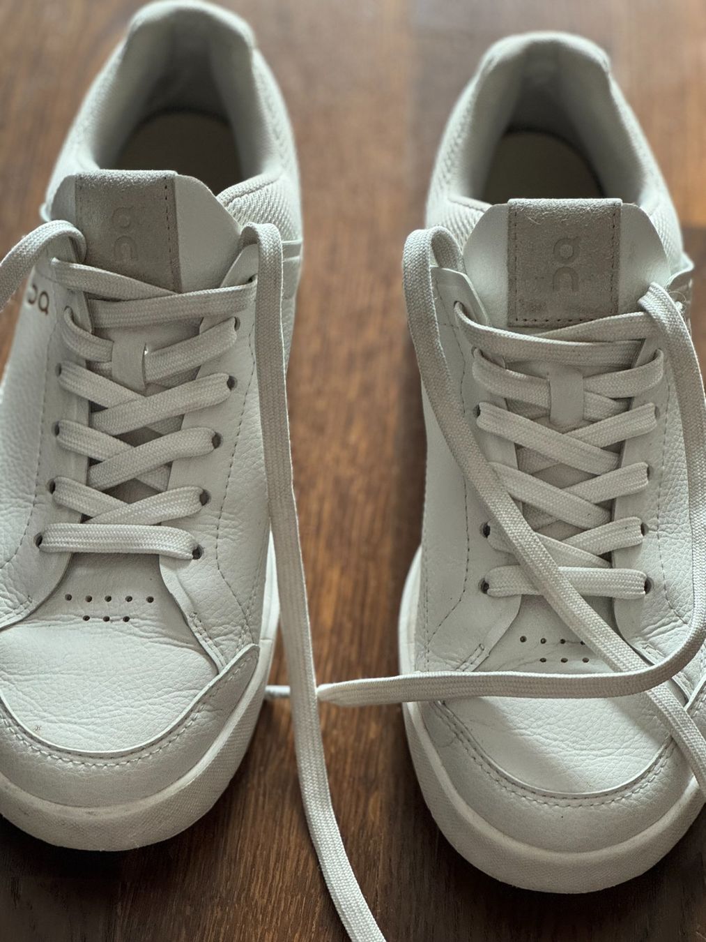 On Scarpe da donna: Tennis ON Roger Central Court – Usato da Wädenswil venduto da kon_n2rm 2