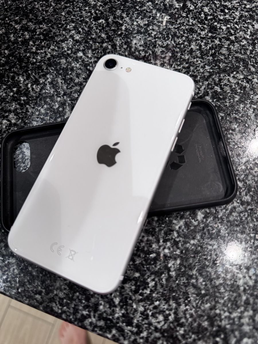 Apple Telefoni cellulari / Smartphones: iPhone SE (2020) -  - 64GB - Weiss – Usato da Grüsch venduto da Andrzej06 1