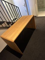 Tisch aus Massivholz, hell