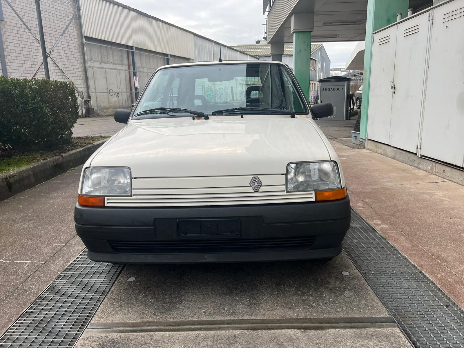 Autos: Renault 5 tl 1989  – Gebraucht aus Bärau von  5