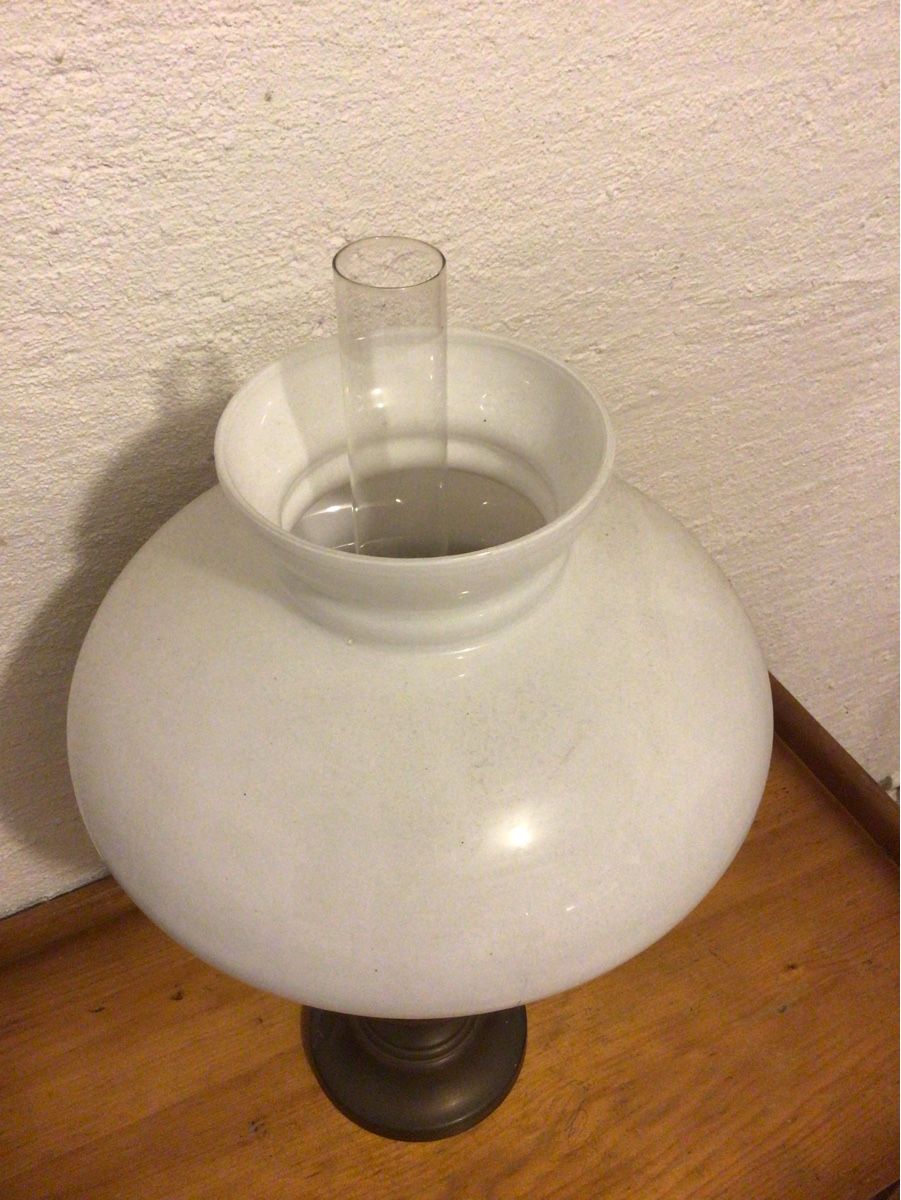 Lampade: Antike Petroleumlampe – Usato da Zürich venduto da cmyk70 1