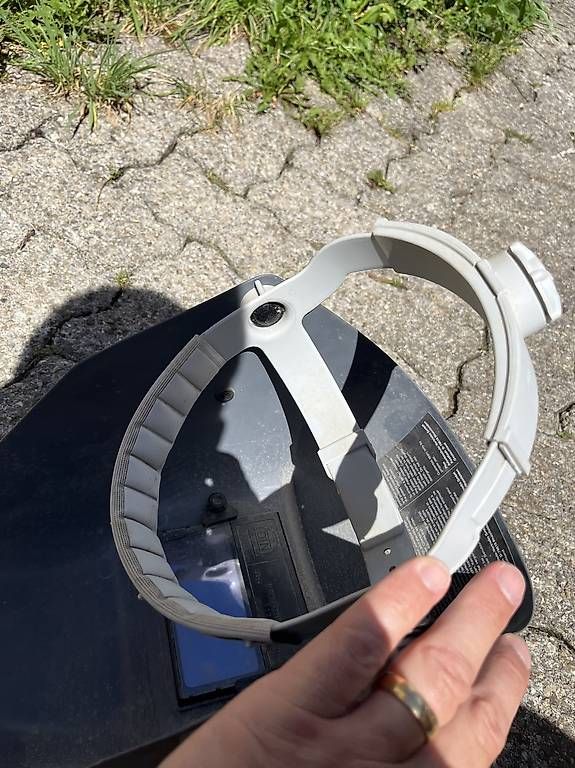 Postes à souder: Schweißhelm mit Automatischem Verdunklungsfilter – D'occasion à Bauma par chandraop6 1
