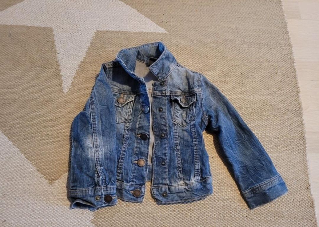 Zara Giacche & Cappotti: Jeansjacke gr. 98 Zara – Usato da Inwil venduto da Flower2325