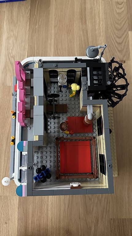 Kit di costruzioni: Lego Amerikanisches Diner – Usato da Solothurn venduto da Juliasju 2
