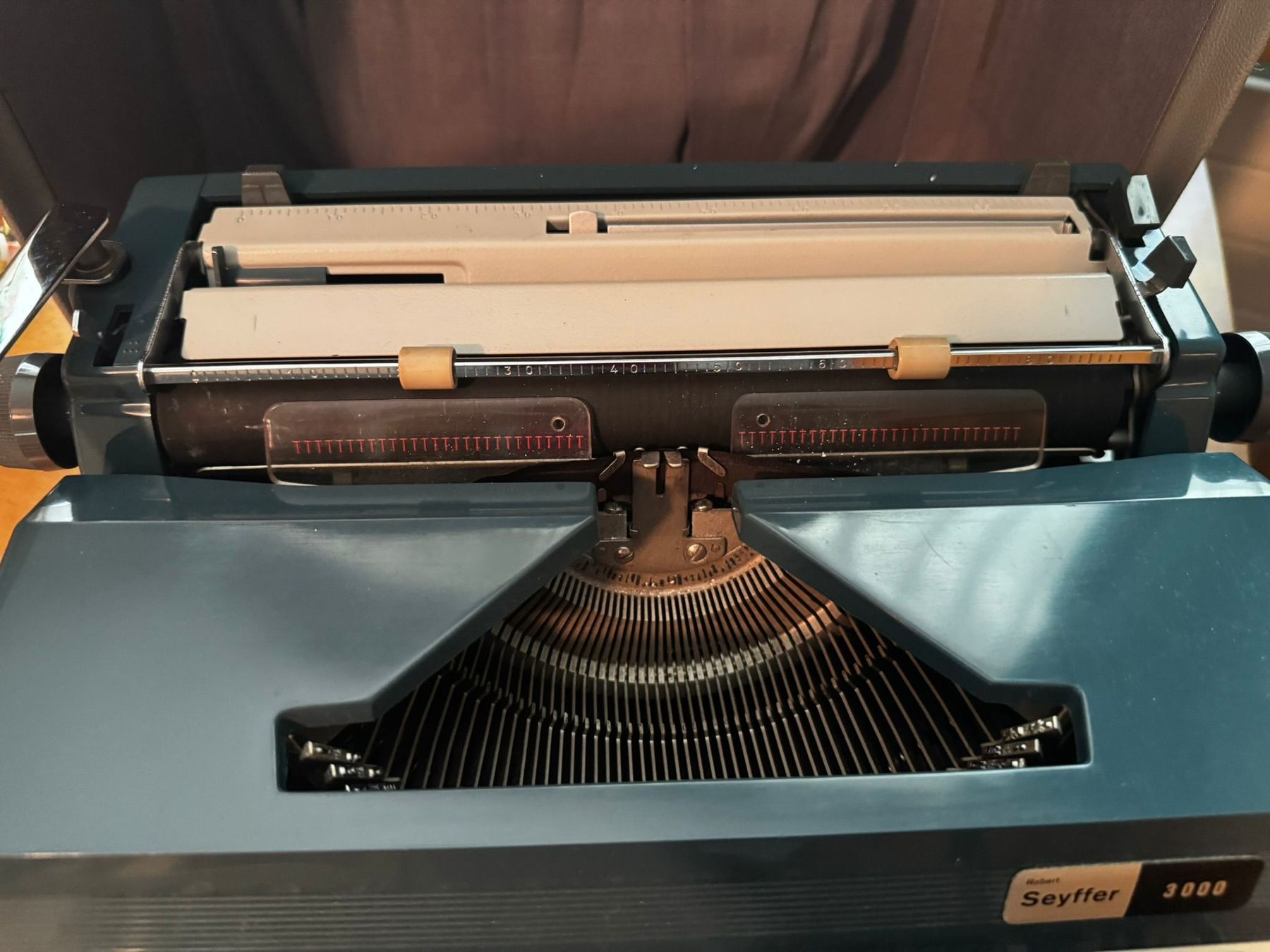 Macchine da scrivere: Schreibmaschine inkl. Koffer – Usato da Egg b. Zürich venduto da Brocki_Insel_Egg 2
