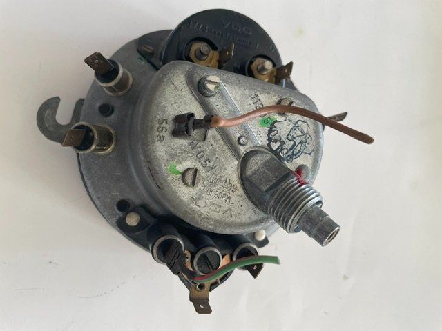 Volkswagen Tutti pezzi di ricambio auto: VW Käfer Tachometer 1200 / 1300 / 1500 – Usato da Grenchen venduto da Woernerauto 1