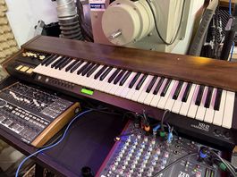 Hammond XB-2