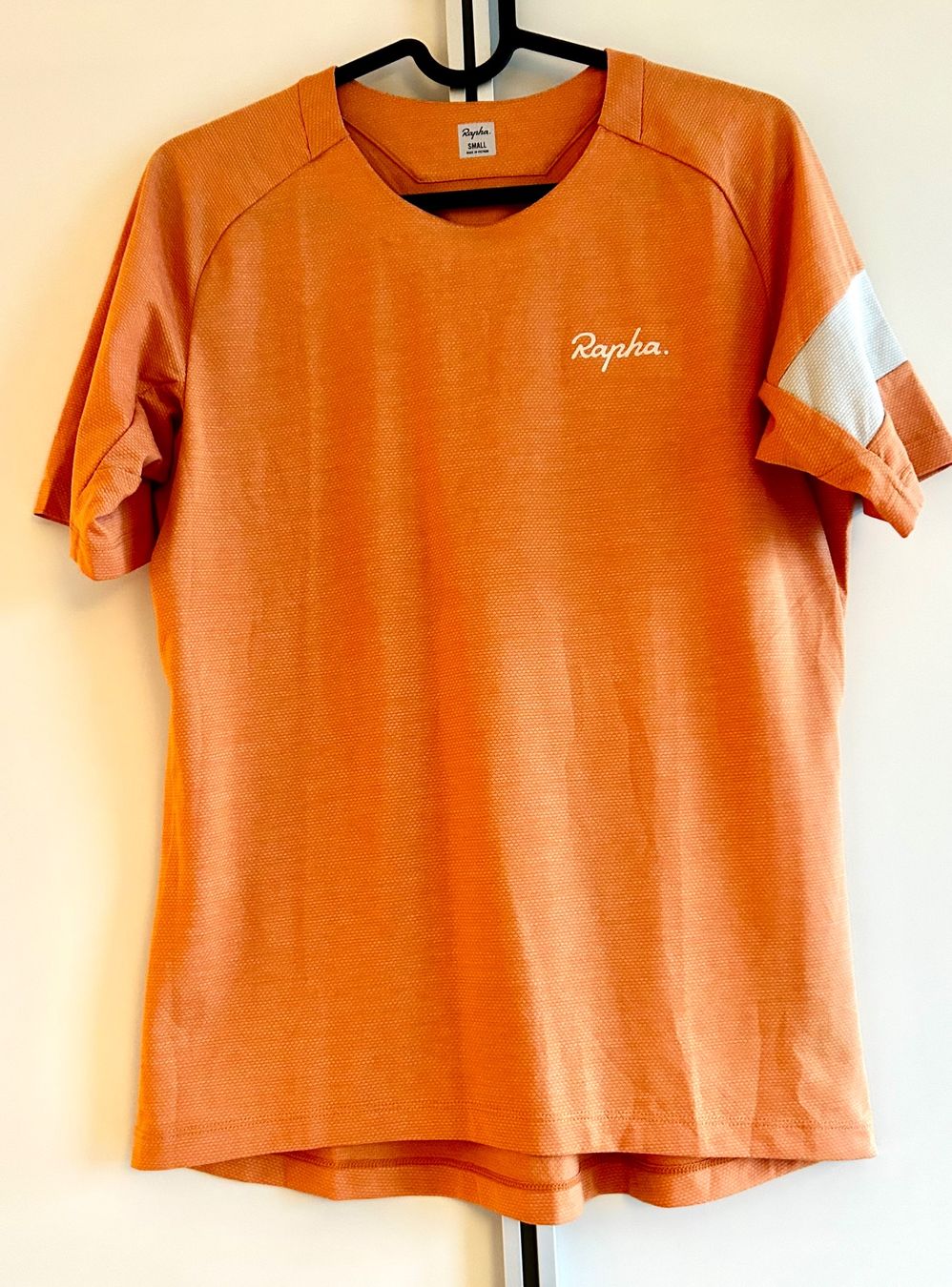 Rapha T-Shirts: Rapha Damen MTB-Shirt Trail Technical Gr. S, Top Zustand – Gebraucht aus Biel/Bienne von han_5l8v