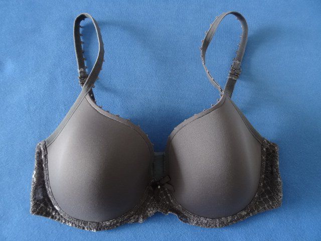 Altra biancheria intima: BH Büstenhalter 75 D braun – Nuovo (secondo la descrizione) da Bazenheid venduto da Aebi55