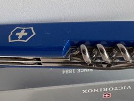 2x neue Schweizer Sackmesser