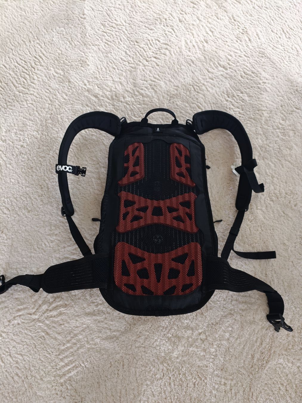 Evoc Zaini: EVOC Stage 12 Rucksack, Neuzustand – Nuovo (secondo la descrizione) da Weinfelden venduto da DTotheZ 3