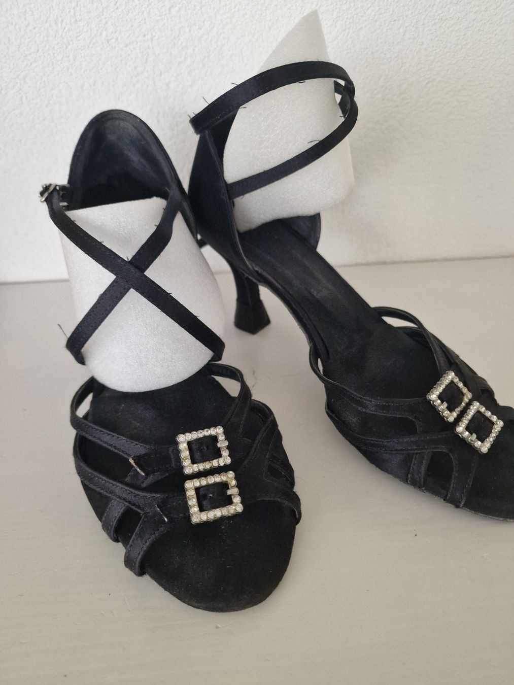 Scarpe da donna: Salsa Tanzsandalen – Usato da Münsingen venduto da InnaN