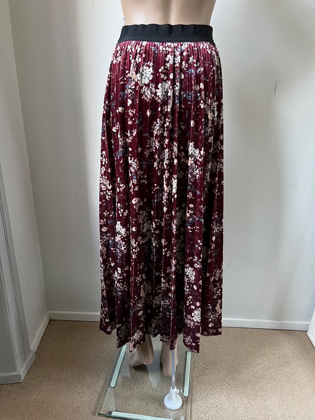 Gonne: SEM PER LEI Plisseerock 💜 – Usato da Zürich venduto da ClosetQueen 3