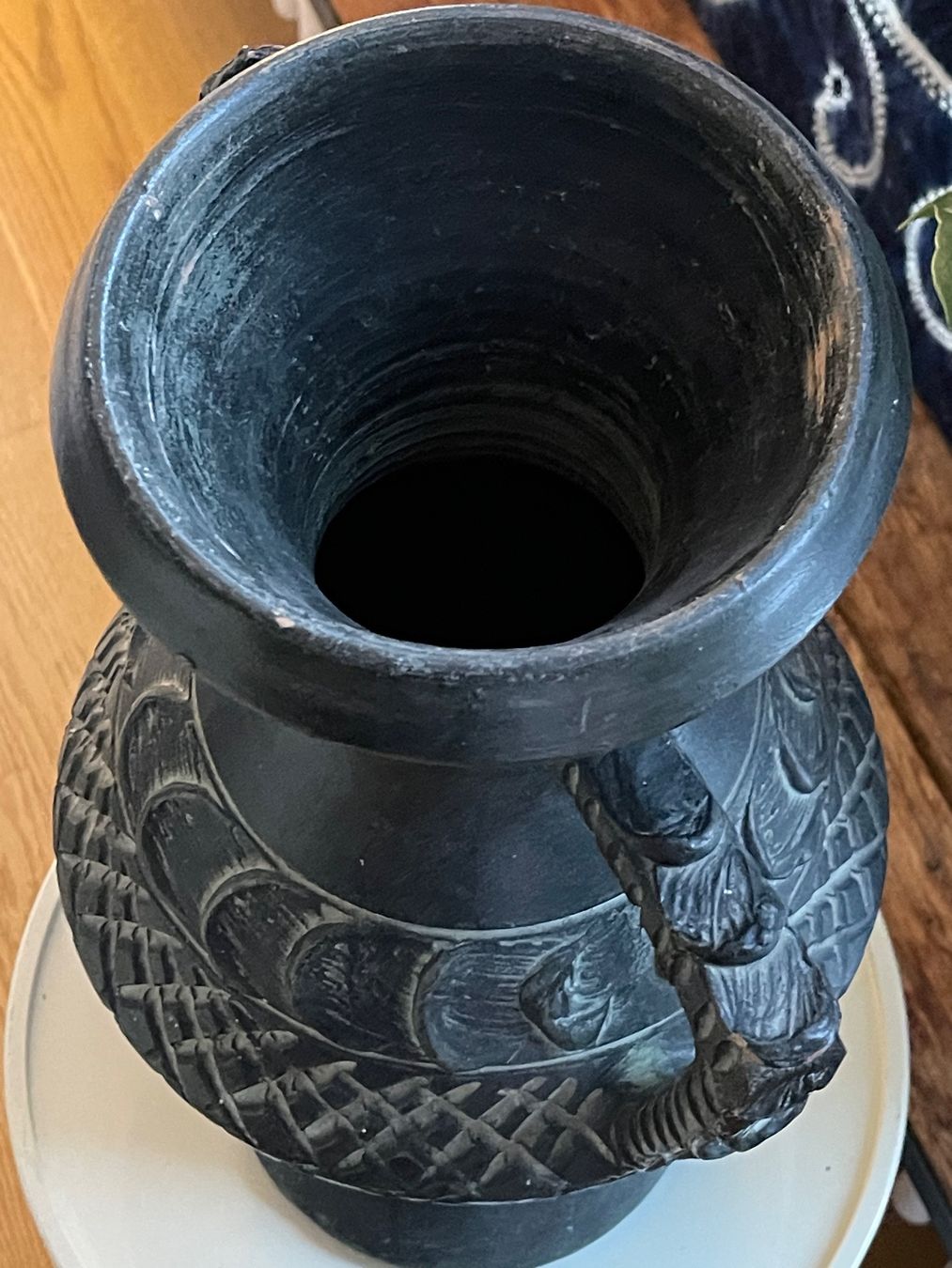 Vasen & Gefässe: Grosse Vase Deko Objekt braun schwarz massives Material – Gebraucht aus Nussbaumen AG von normajeanbaker 3