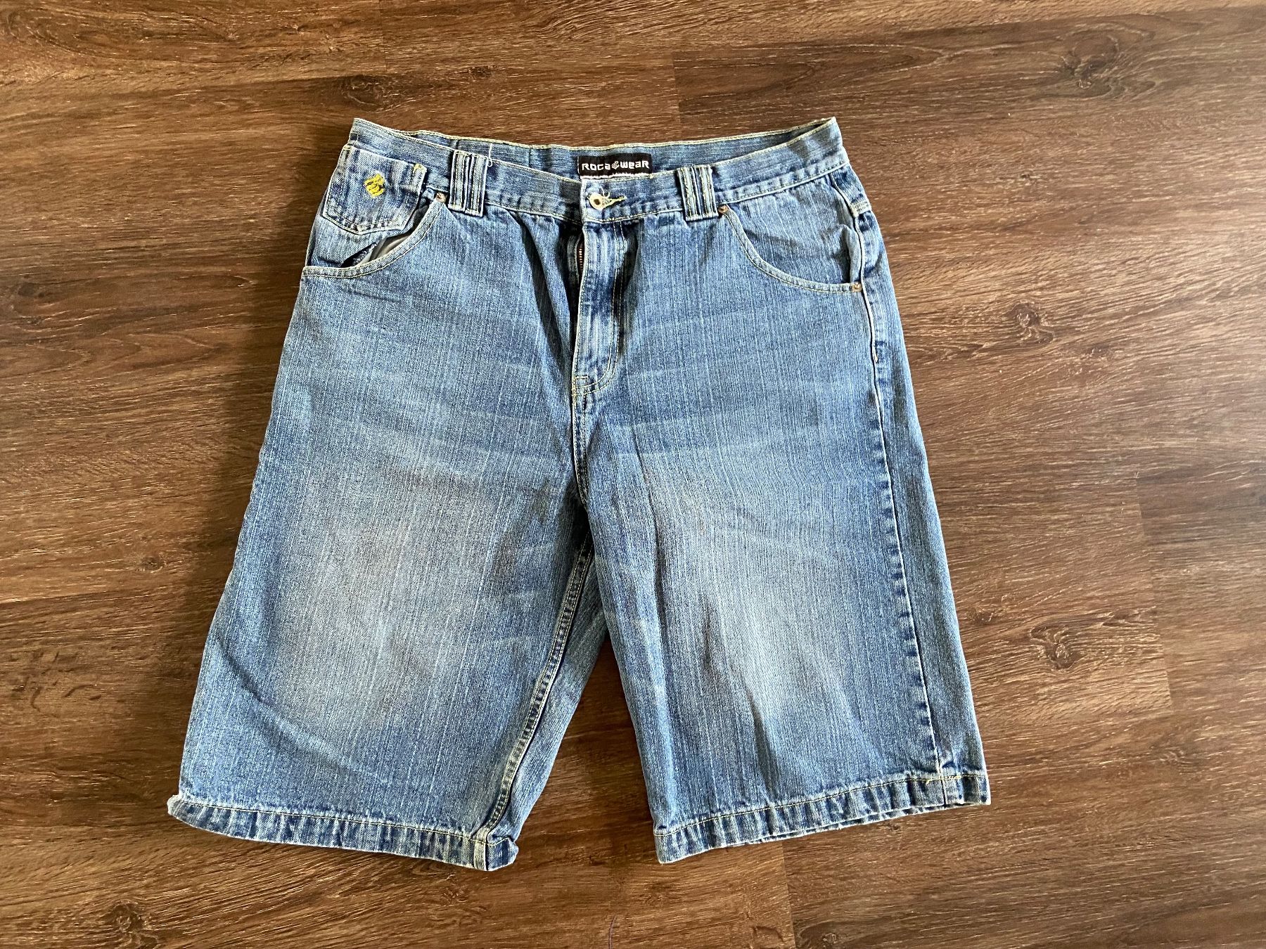 Hosen: Roca Wear Shorts Gr. 36 – Gebraucht aus Muttenz von bargain_hunter