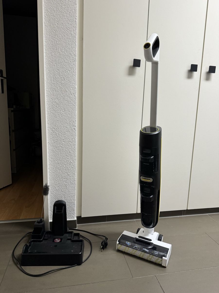 Aspirapolveri & Accessori: Karcher FCV 4  – Usato da Marly venduto da FABSIL