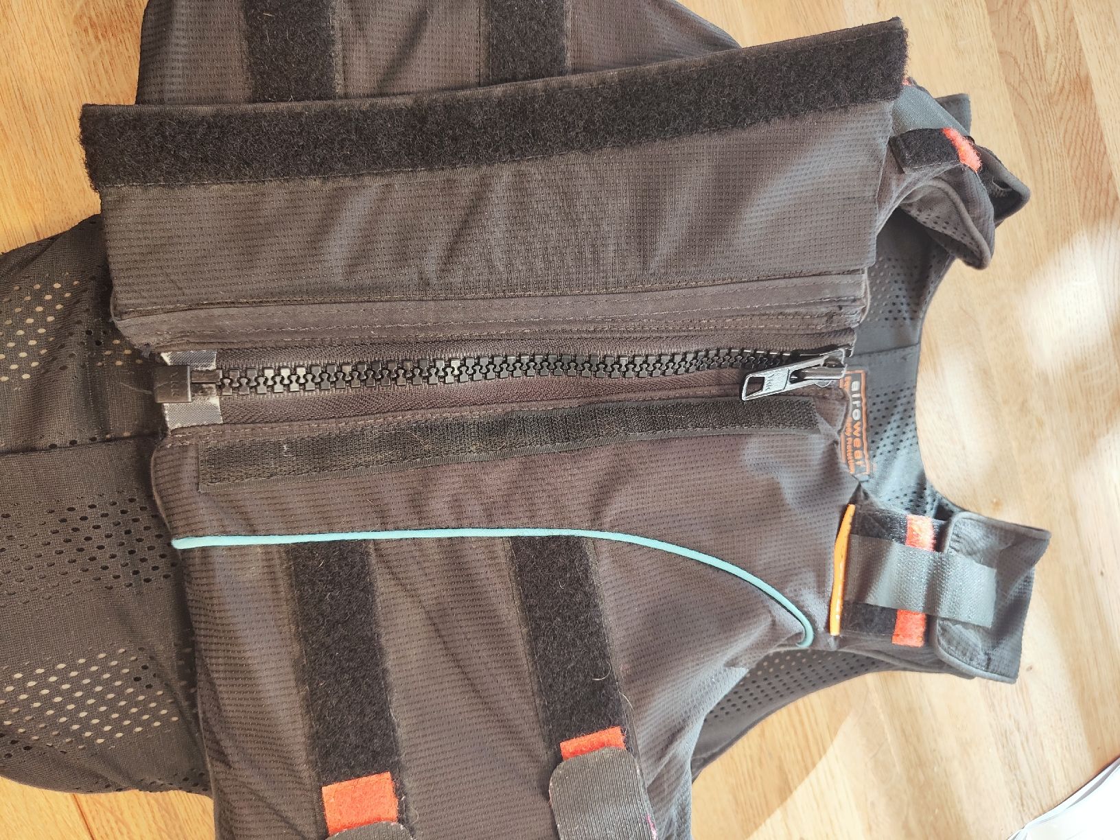 Protezioni & Imbottiture: AiroWear Reitweste Y3,  Schutz Level 3! – Usato da Effretikon venduto da jeb_l9k5 1