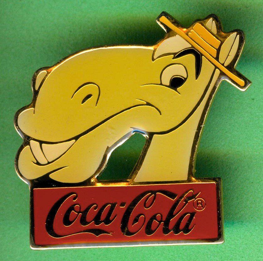 Disney Placchette & Badge: Disney   CYRIL   Coca Cola – Usato da Winterthur venduto da Sammleroase