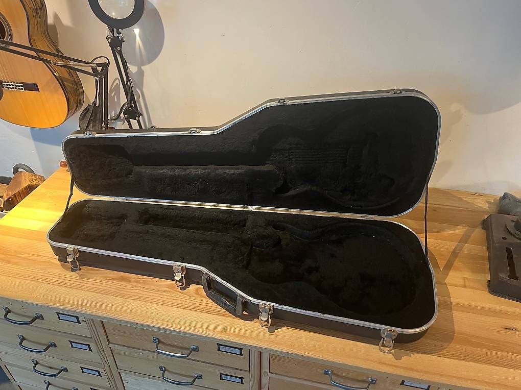 Strumenti musicali: Coffre pour guitare type Les Paul/Epiphone – Usato da lausanne venduto da nymee123