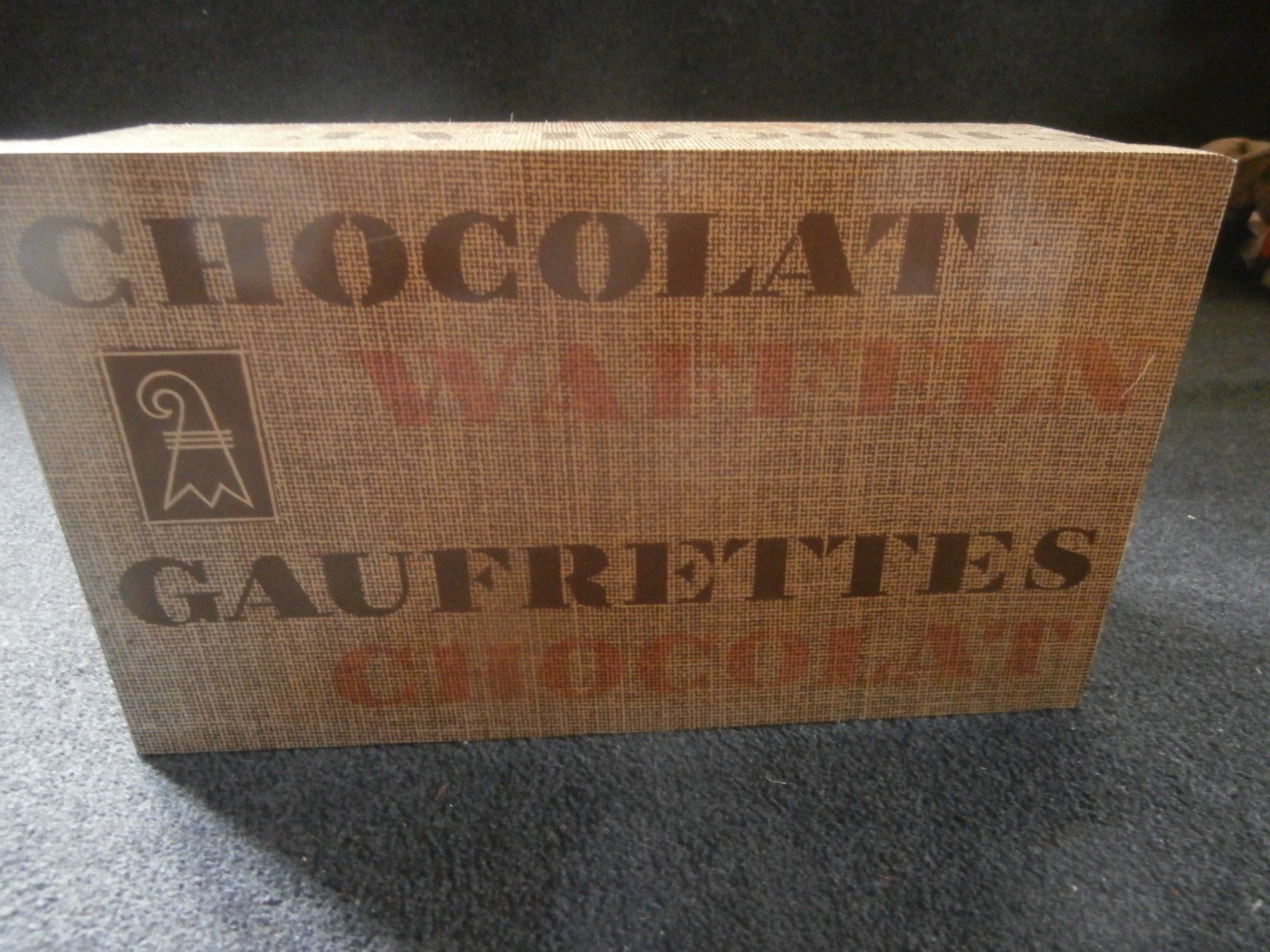 Altro in Decorazioni & Accessori: Vorrats Blech Dose Läckerli Huus Chocolat Waffeln – Usato da Rüschegg-Heubach venduto da Ofen111