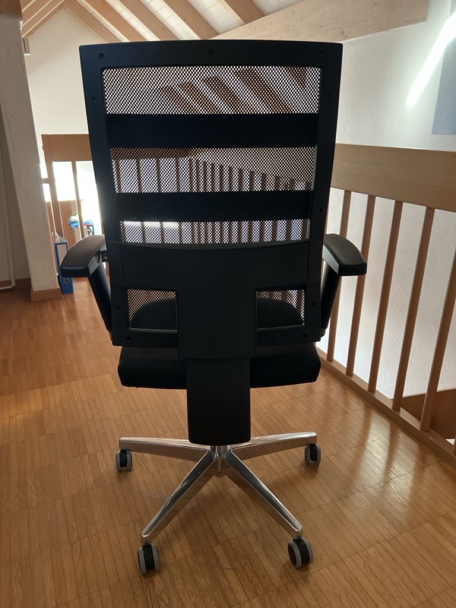 Chaises: Bürostuhl schwarz  – D'occasion à Watt par rmt07 1
