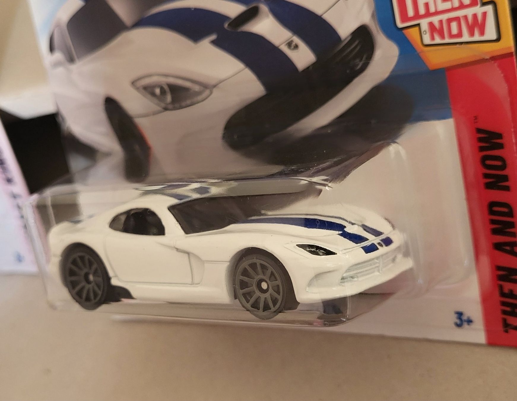 Hot Wheels Modellini d'auto: Hot Wheels 2013 SRT Viper – Nuovo e nell'imballaggio originale da Zürich venduto da MDC0 2