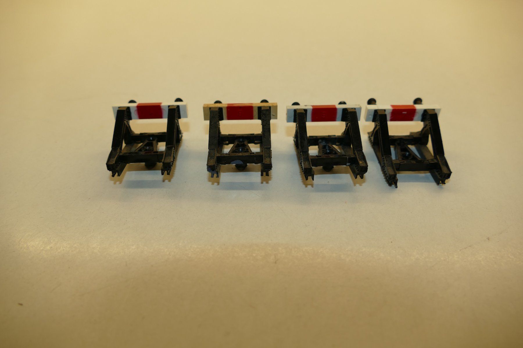 Märklin Modellini di ferrovie: Märklin H0: 4xAufsteckprellbock – Usato da Niederhasli venduto da rail-duerst 2