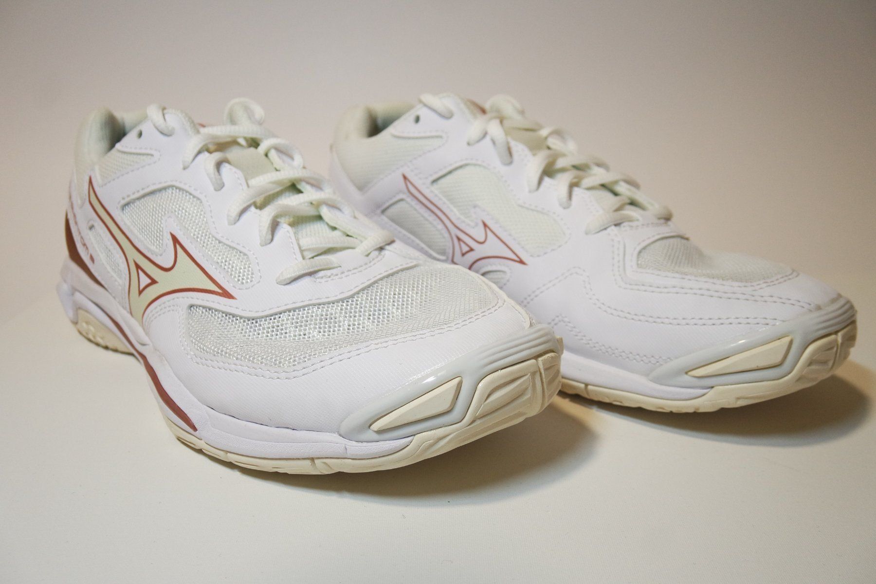 Mizuno Scarpe da donna: Mizuno Wave Phantom 3 Hallensportschuh, Grösse 40.5 – Nuovo e nell'imballaggio originale da Genève venduto da Pandi_Panda 2