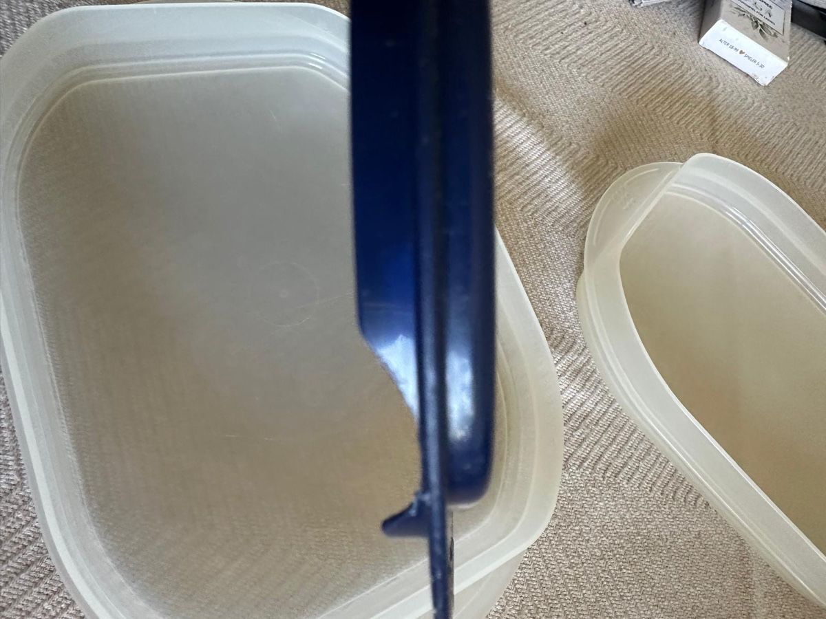 Tupperware Contenitori & Simili: Tupperware Set, 3 Stück, Wurstdose, kleine Ecke weg! – Usato da Zürich venduto da mhm_6rhw 4