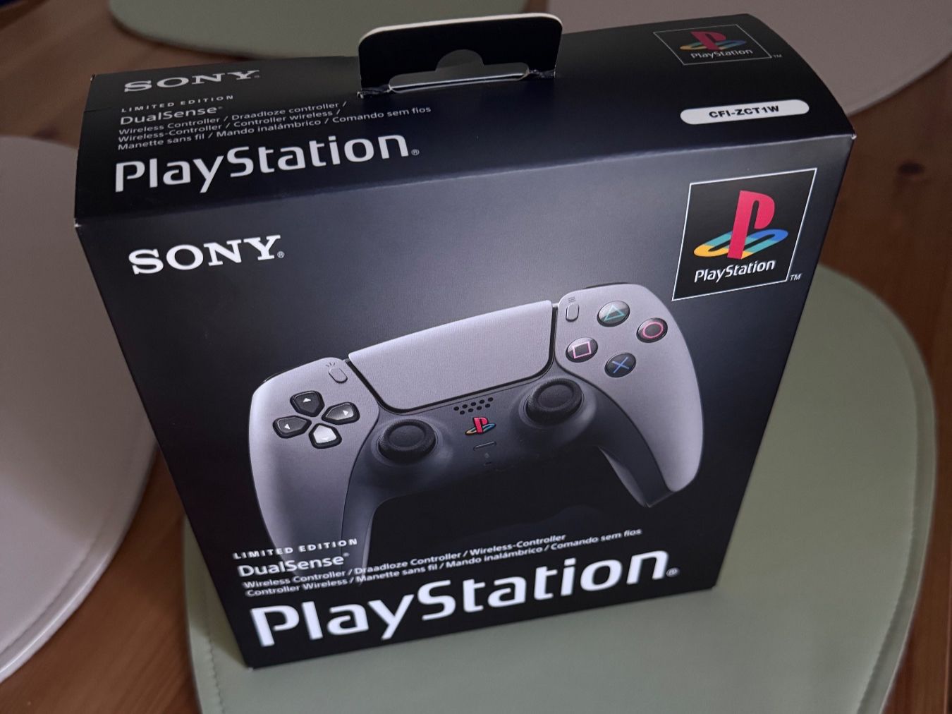 Sony Controller: Sony DualSense Controller - 30th Anniversary Limited Edition – Neu und originalverpackt aus Steffisburg von barney_