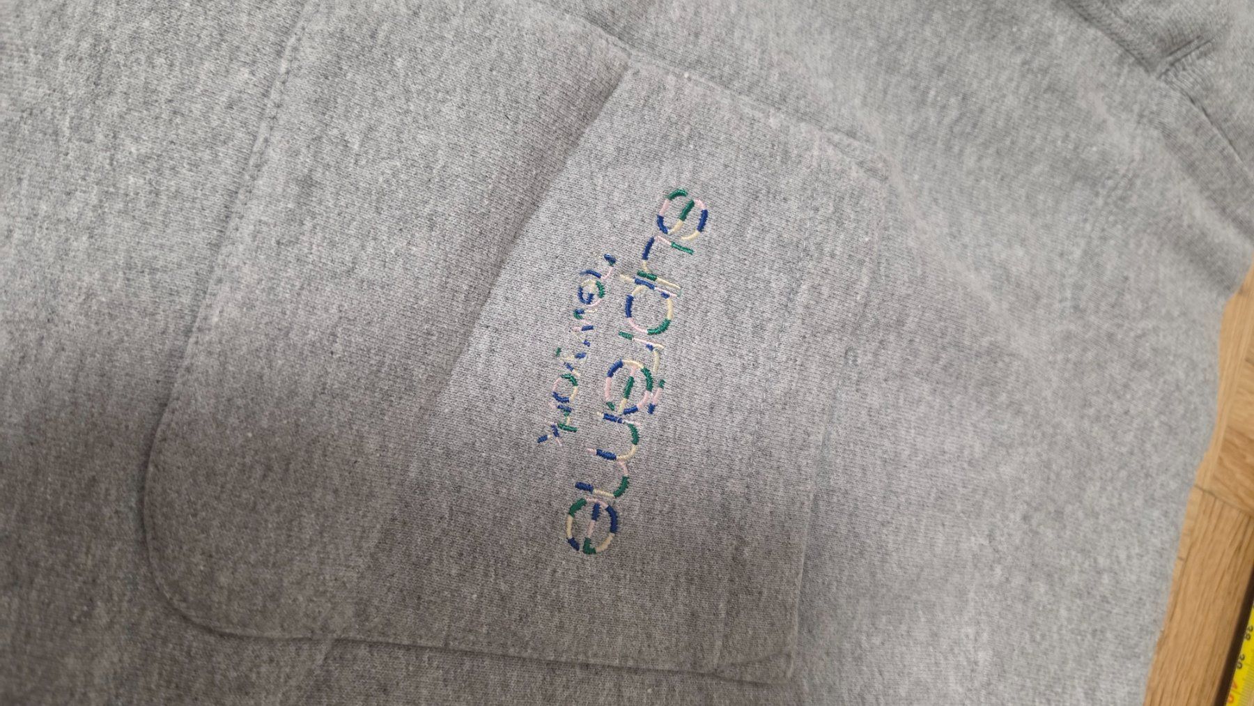 Supreme Pantalons: Supreme Multicolor Classic Logo Jogging Gris L DSWT – Neuf (Voir description) à Cologny par Maxime1223 4
