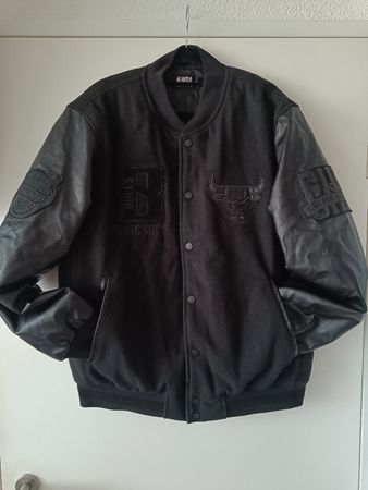 NEUE NBA Chicago Bulls Jacke "gefüttert"