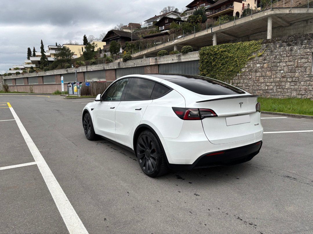Tesla Automobili: Tesla Model Y Performance AWD – Usato da Kriens venduto da sxmi 1