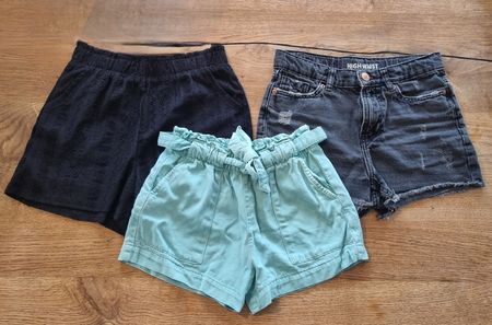 Mädchenshorts Grösse 146/152