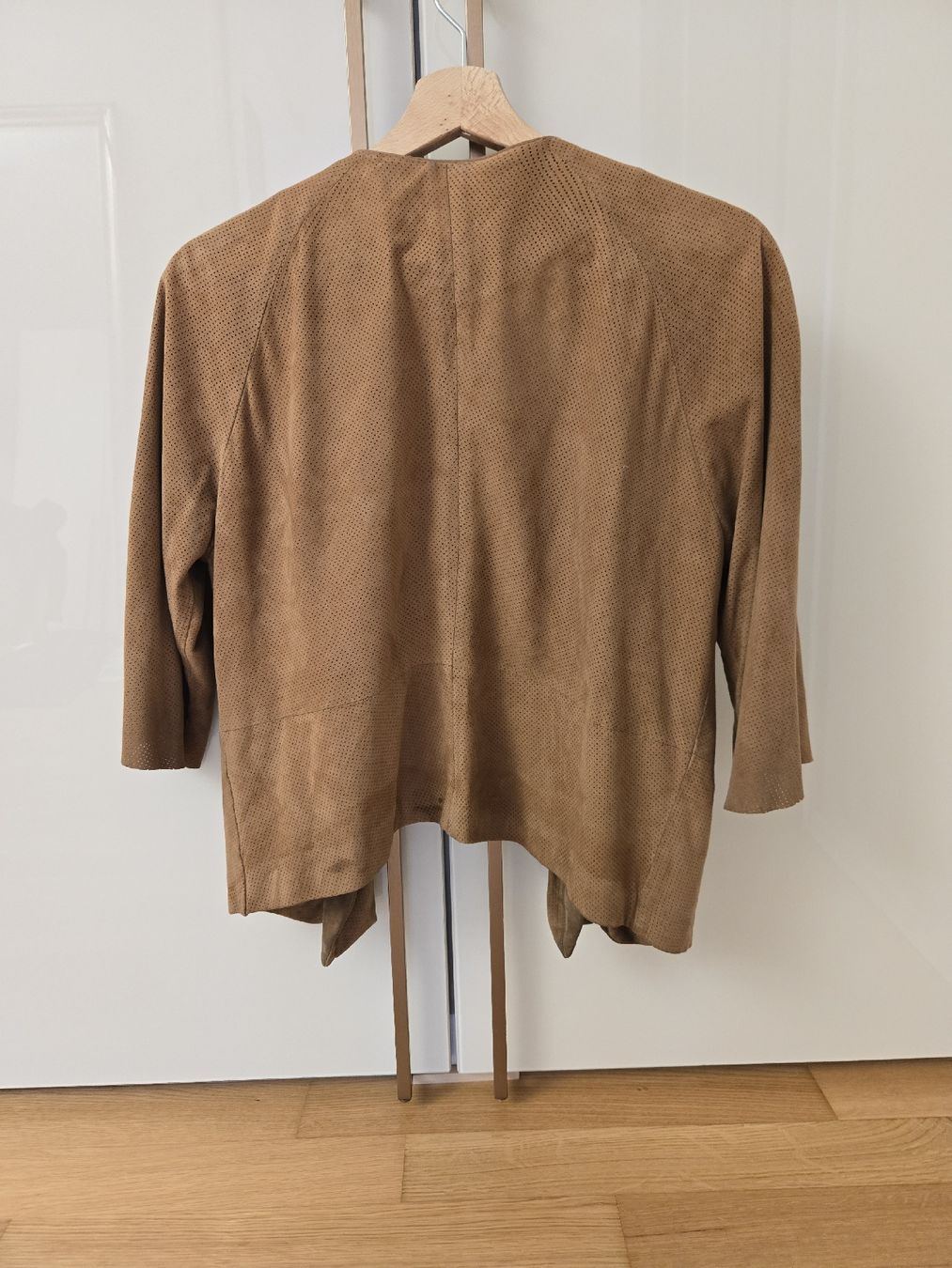 Vestes: Massimo Dutti Suede Jacket Brown Size S Good Condition – D'occasion à Obfelden par feeeenn 1