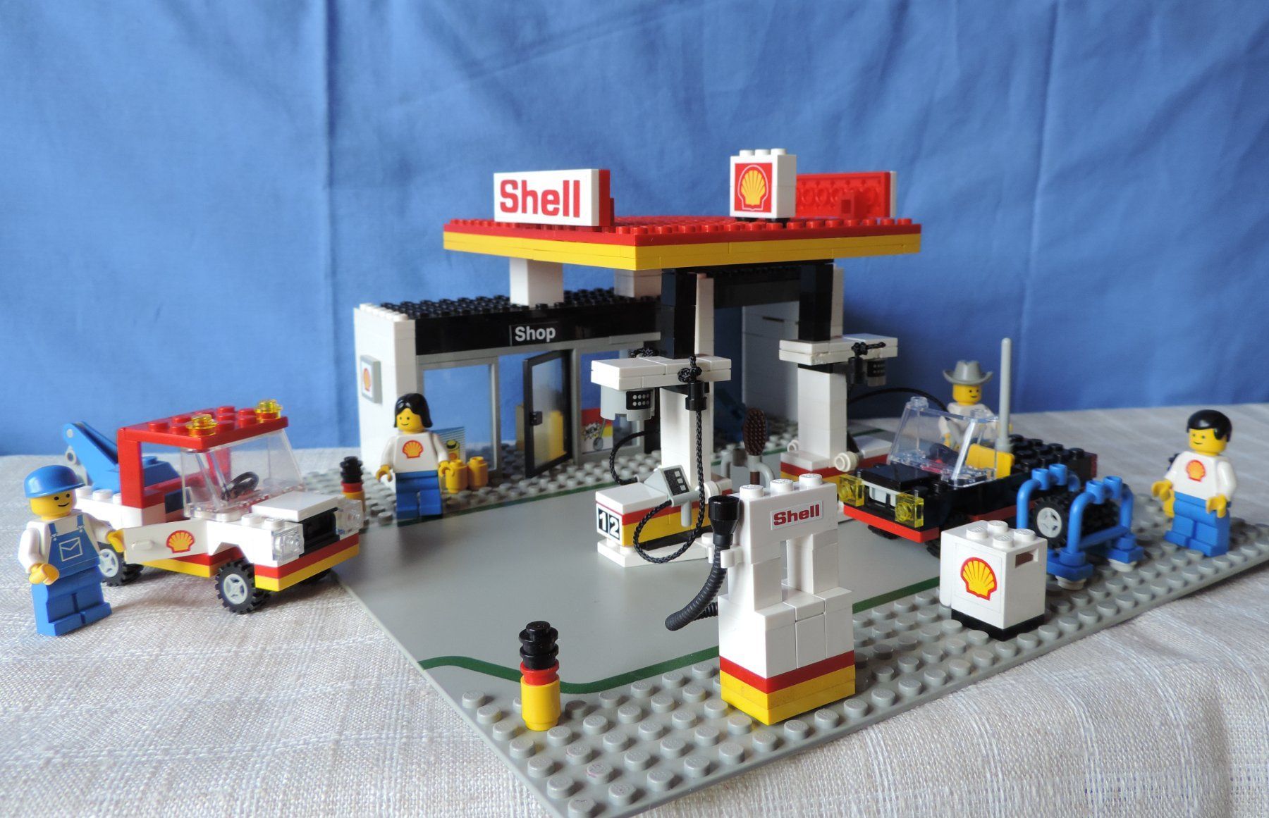 Lego Jouets: Shell Tankstelle, Set 6378 + Cabrio Set 6627 – D'occasion à Burgdorf par ursla50