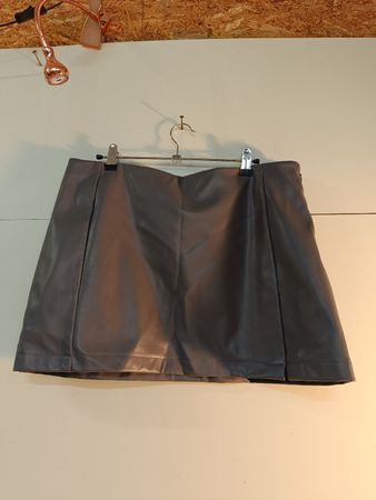 Minirock, NA-KD in Lederoptik, grau, Gr. 44 (nov285)