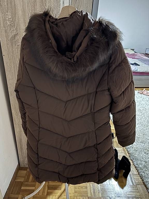 Vestes: Giacca invernale marrone lunga  – D'occasion à Maroggia par ila_bb5l 1