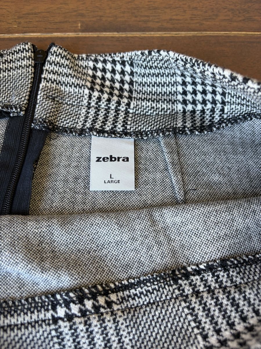 Gonne: Zebra stretch plaid mini skirt Size L – Usato da Nyon venduto da Deb_D39 2
