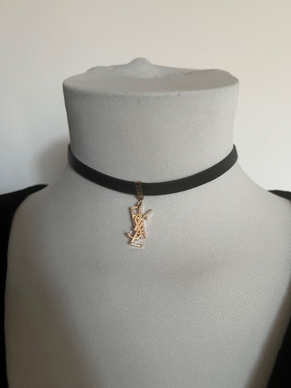 Saint Laurent Colliers: YSL Choker Halsband schwarz – D'occasion à Uznach par Ya_x7x6 1