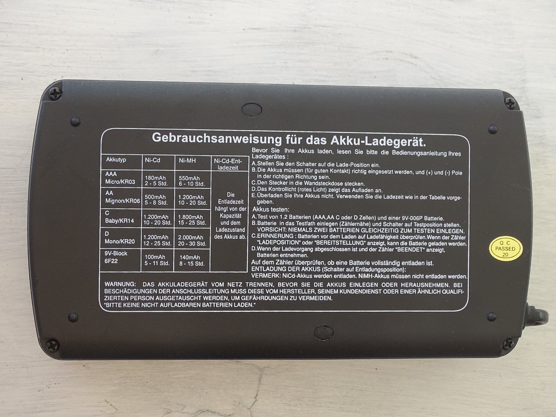 Caricatori & Batterie: Akkuladegerät / Batterieladegerät Universal Multifunktion – Usato da Obergerlafingen venduto da STOGS 4