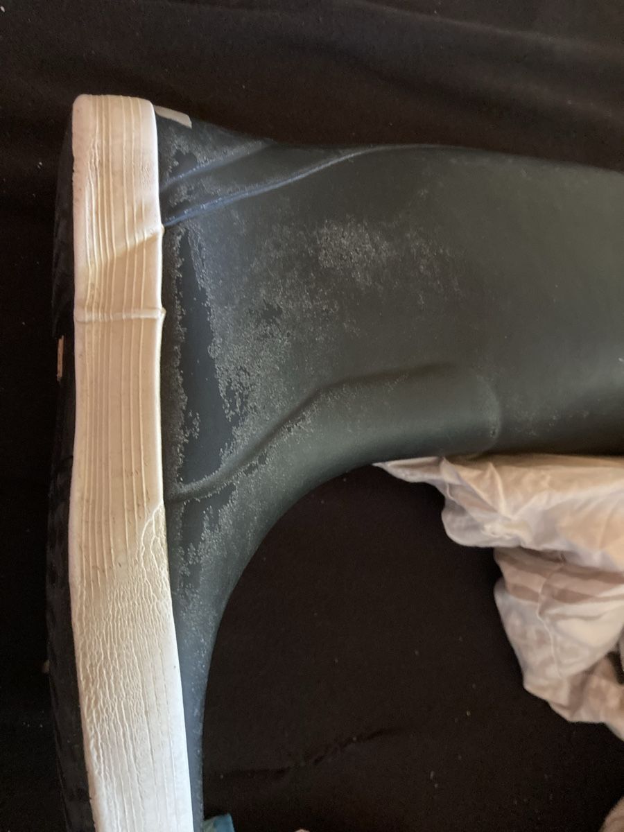 Scarpe per ragazzi: Gummistiefel schwarz Gr 30 Aigle – Usato da Effingen venduto da Schwarzefina 2
