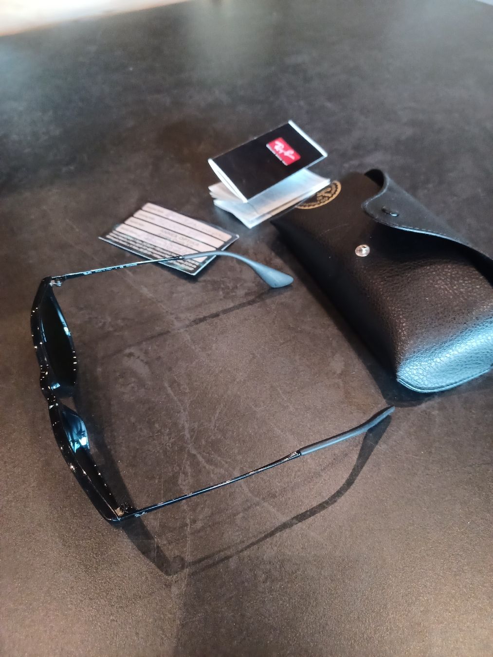 Ray-Ban Occhiali & Lenti: Rey-Ban Damen Sonnenbrille – Usato da Oberwil b. Büren venduto da dodge08 2