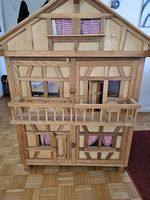 Wunderschönes, handgefertigtes Puppenhaus